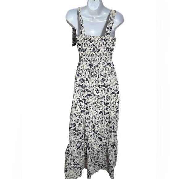 Sam Edelman Dress Size 6 Navy Blue &โ Cream Smocked Maxi Dress ๐๐ - Picture 6 of 11